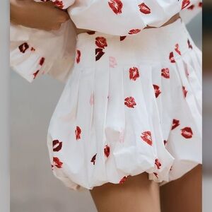 Maeve Printed Bubble Shorts (lipstick print)